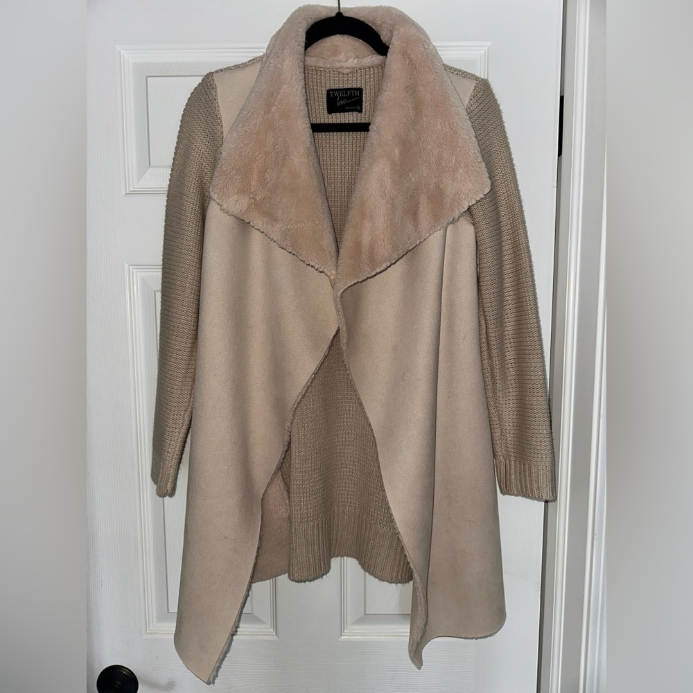 Vegan fur collar sweater
